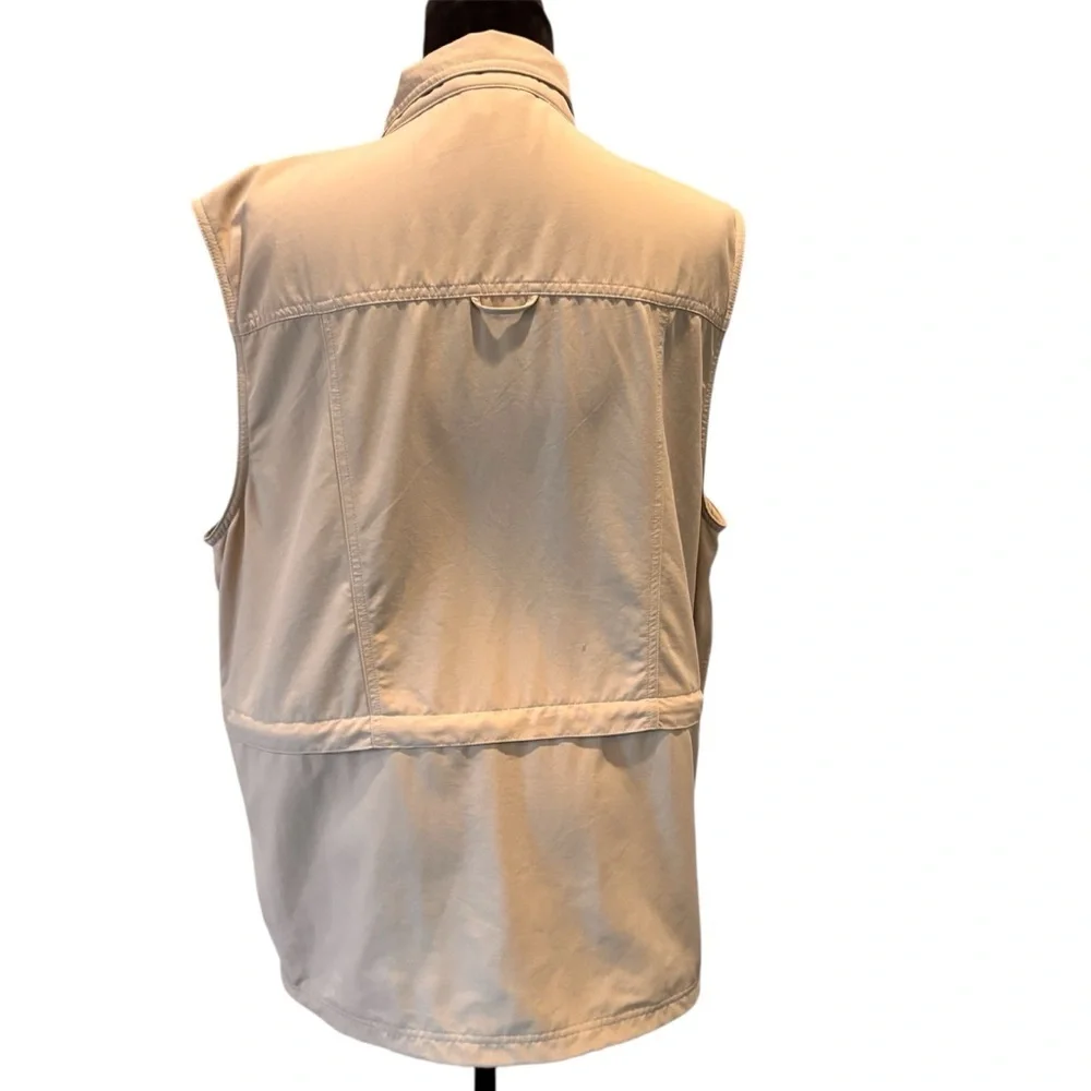 TravelSmith Men's RFID Traveler's Vest in Stone, Large, Hiking Fishing Hunting